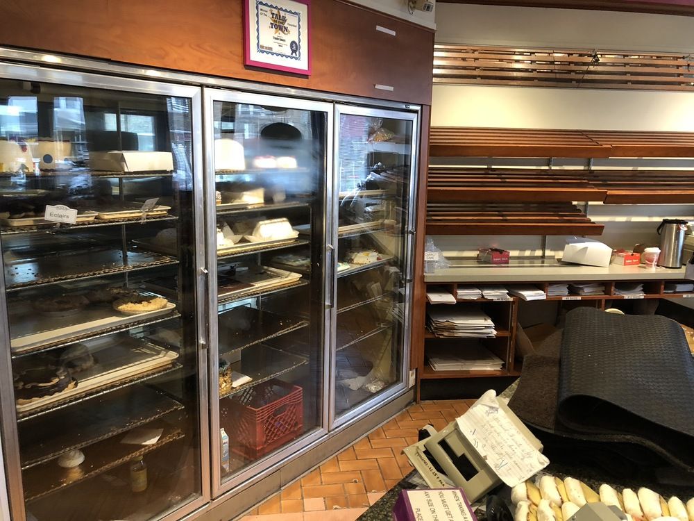 Traub's Bakery: 1020 Lincoln Avenue, Prospect Park, PA 19076